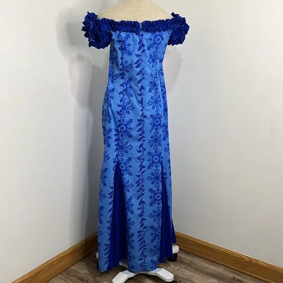 Elegant Blue Floral Maxi Dress - Picture 6 of 16